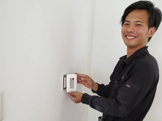 仕事内容　コンセント等電気設備